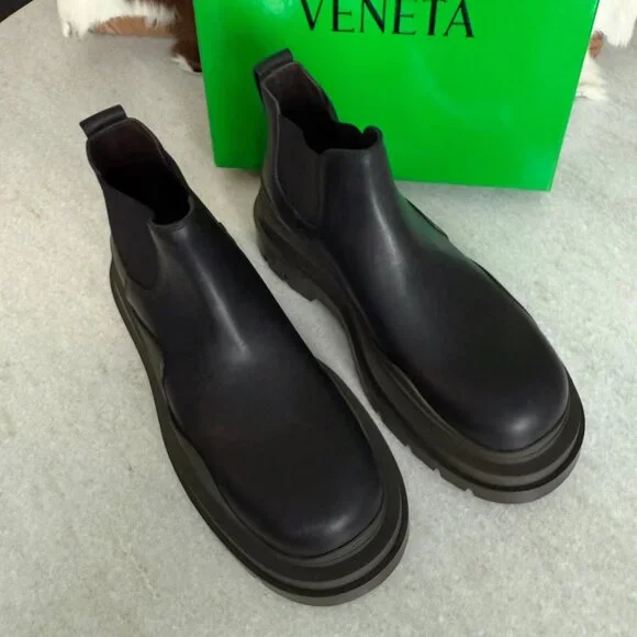 Bottega Veneta Military Calf Black Leather Gray & Black Tire  display picture 3